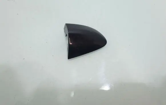 Volkswagen PASSAT B7 Front door handle cover 3C0837860