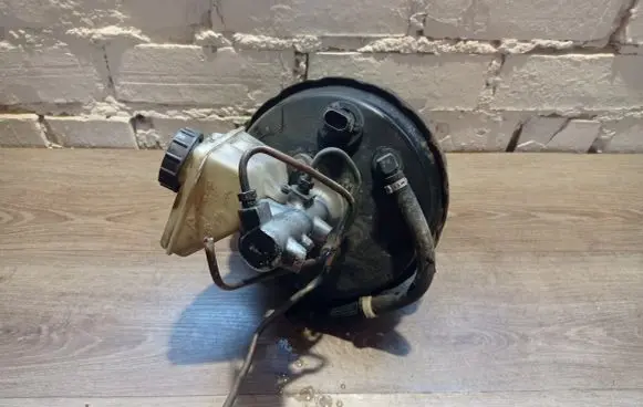 Volvo S60 Brake booster 03785914324 30793678 8646008