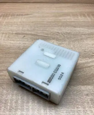 Nissan X-Trail T30 Alarm control unit/module 28550EQ310