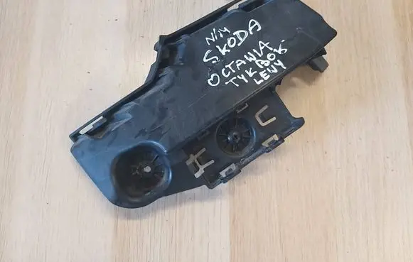 Skoda Octavia Mk4 Rear bumper mounting bracket 5E7807377