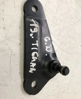 Volkswagen Tiguan Allspace Shock absorber/damper mounting bracket 5NA827428