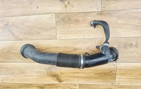 Audi A4 S4 B5 8D Intercooler hose/pipe 058133357A
