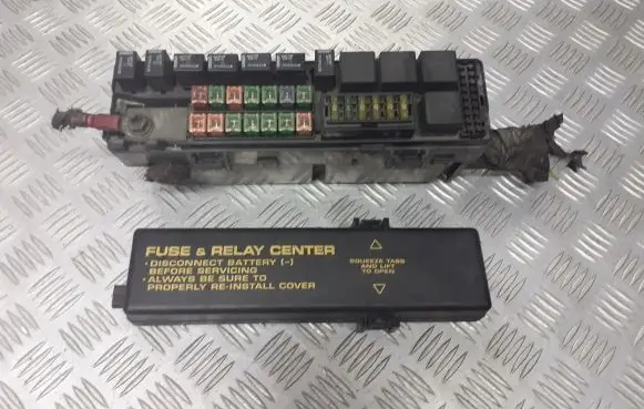 Chrysler 300M Fuse box set 754AC
