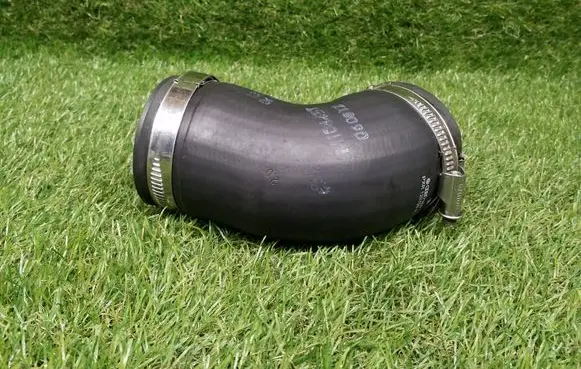 Intercooler hose/pipe