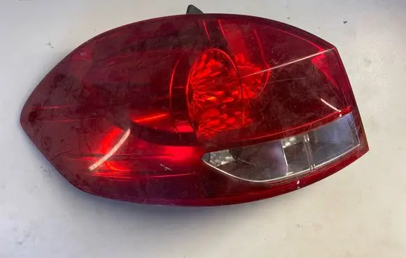 Renault Clio III Rear/tail lights 8200586843