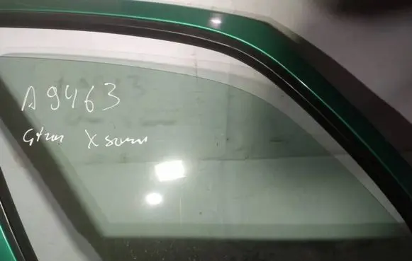 Citroen Xsara Picasso Front door window glass four-door as2