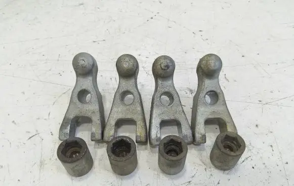 Opel Vectra C Fuel Injector clamp holder