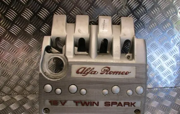 Alfa Romeo 147 Engine cover (trim)
