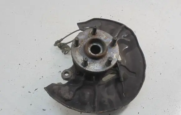Toyota Avensis Verso Front wheel hub spindle knuckle 