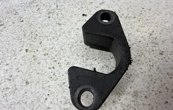 BMW 5 E60 E61 Fuel Injector clamp holder 