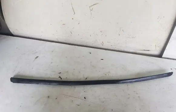 Seat Exeo (3R) Windshield trim 8E0854327E