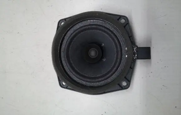 Mitsubishi Colt Front door speaker MN141417