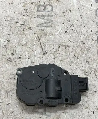 Porsche Panamera (970) Air flap motor/actuator K9749005