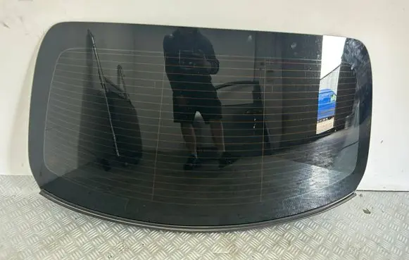 Mercedes-Benz E W213 Rear windscreen/windshield window 