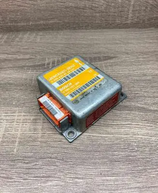 Mercedes-Benz E W210 Airbag control unit/module 0008209726 0285001088