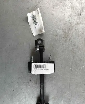Volvo XC90 Rear door check strap stopper 31395138