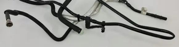 Ford Mustang VI Fuel line/pipe/hose JR3C9E325AD