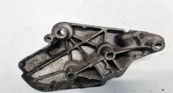 Renault Trafic II (X83) Engine mounting bracket 8200003828