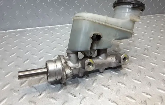 Honda Accord Master brake cylinder