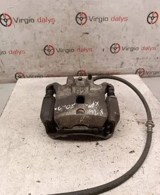Nissan Juke I F15 Front brake caliper