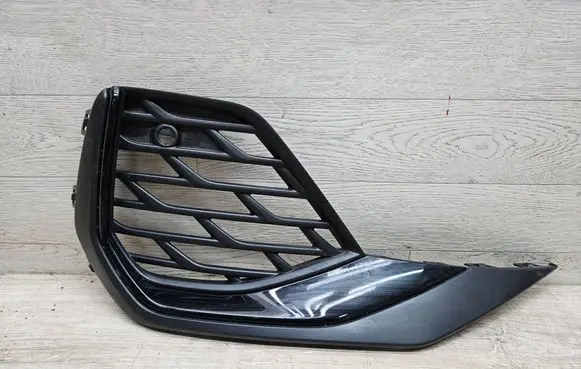 Audi A3 8Y Front bumper lower grill 8Y0807682J