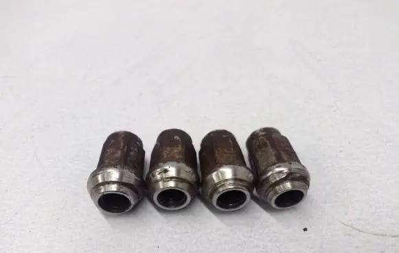 KIA Carens I Nuts/bolts 