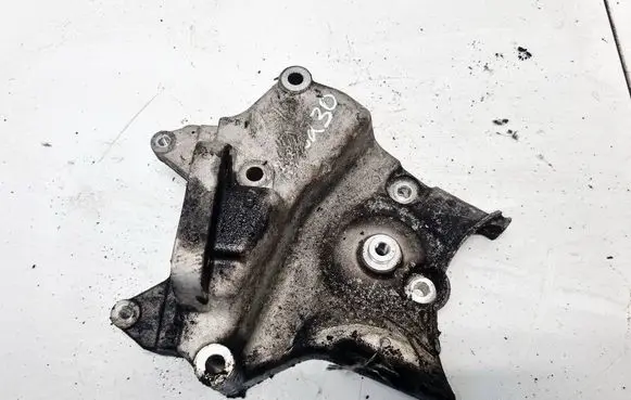 Opel Zafira B Engine mounting bracket 55210531