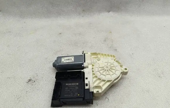 Volkswagen PASSAT B6 Front door window regulator motor 1K0959792L F005S00296 974629102