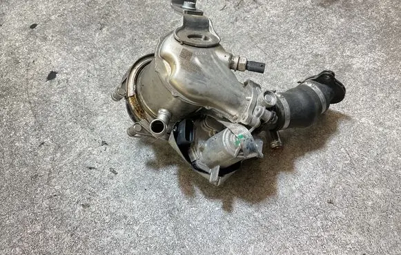 Skoda Octavia Mk4 EGR valve 03L131512D 1090523DE