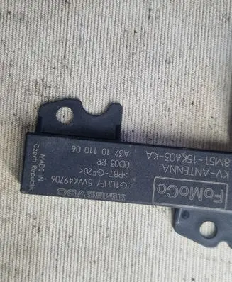 Ford Kuga I Aerial antenna amplifier 5WK49706 A321011006 8M5T15K603KA