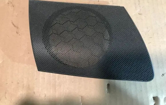 Side speaker trim/cover
