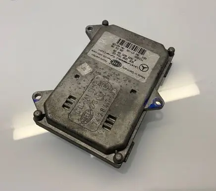 Mercedes-Benz E W211 Headlight ballast module Xenon A0038205826 5DF00870402 711531