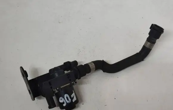 BMW 6 F06 Gran coupe Coolant heater control valve 8514557
