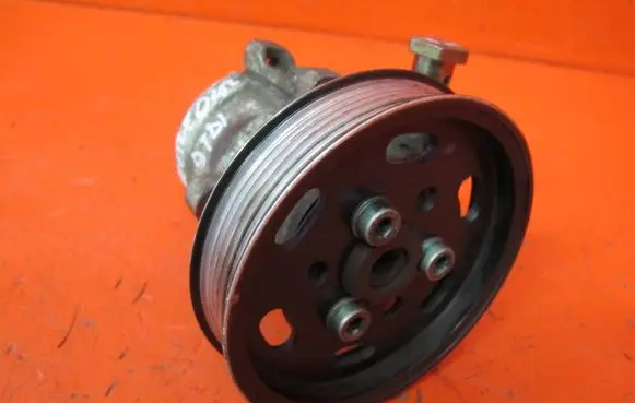 Volkswagen New Beetle Power steering pump 1J0422154D