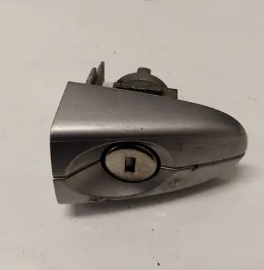 Ford Mondeo MK IV Front door lock (next to the handle)