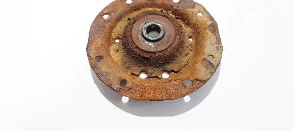 Toyota Yaris Coil spring mount 