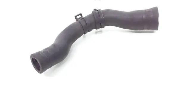 Volkswagen PASSAT B6 Engine coolant pipe/hose