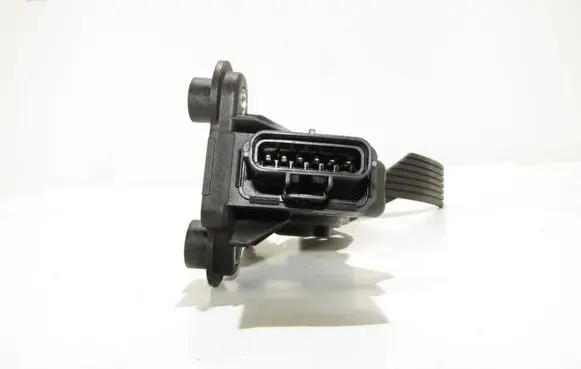 Mitsubishi Outlander Accelerator throttle pedal
