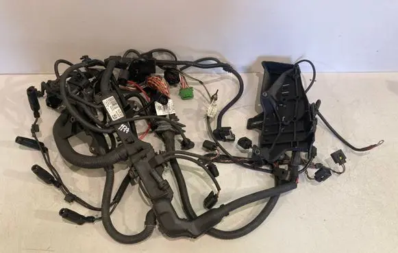 BMW 3 E90 E91 Engine installation wiring loom 850721302 850720802 780216806