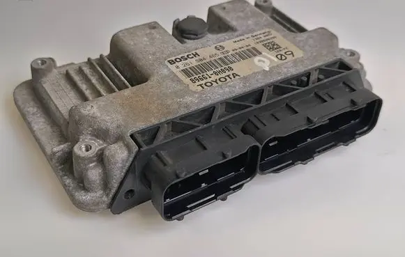 Toyota Yaris Engine control unit/module 0261S04465 896610H090 1039S28398