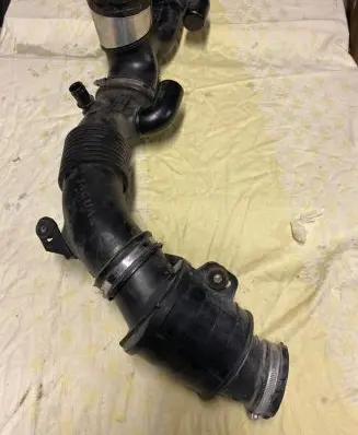 Jaguar F-Type Engine coolant pipe/hose 22338