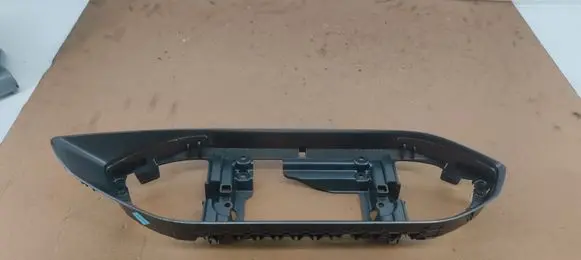 Peugeot 308 Radio/GPS head unit trim 1304217X