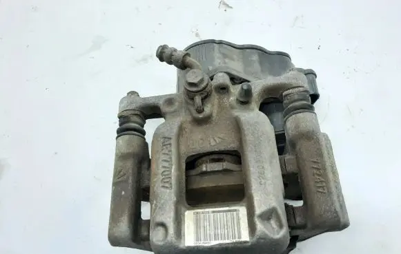Opel Mokka B Rear brake caliper 9819059480