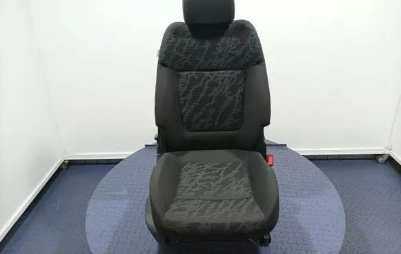 Peugeot 3008 I Front passenger seat 