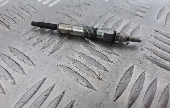 Renault Megane I Glow plug 11721659 3411