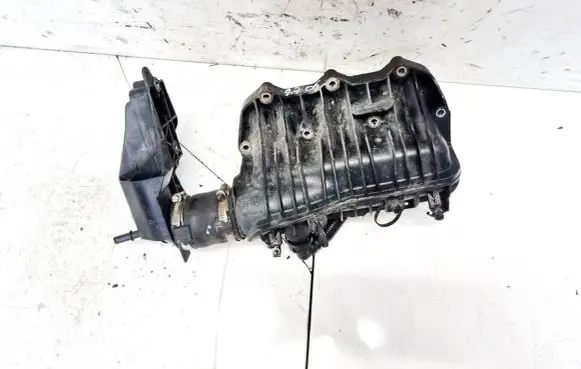 Ford Focus Intake manifold cm5g9424fa CM5G-9424-PA