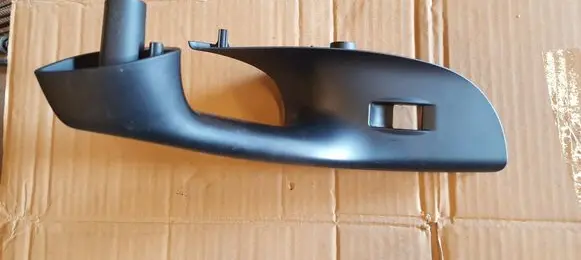 Volkswagen PASSAT B6 Rear door handle trim 3C4867180B