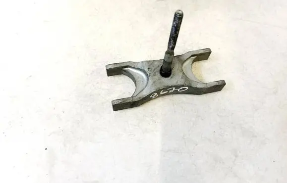 Skoda Superb B6 (3T) Fuel Injector clamp holder