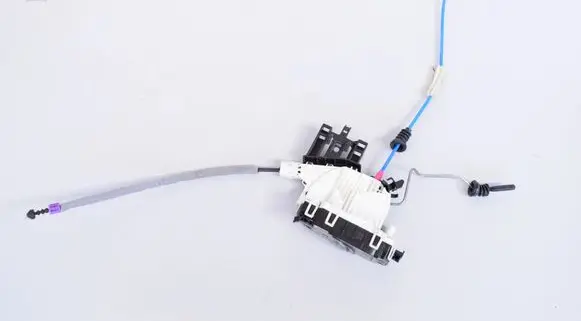 Mercedes-Benz A W176 Rear door lock A2047302735