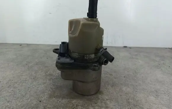 Volvo V50 Power steering pump 